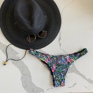 Victoria's Secret Itsy Bottom